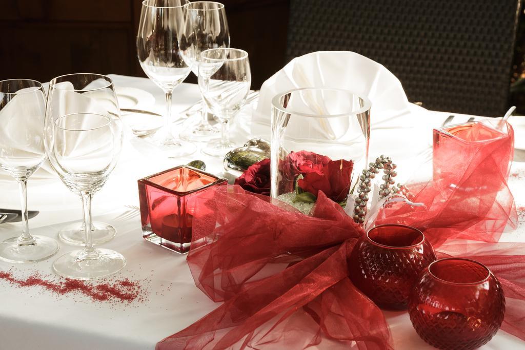Hotel Restaurant Boeck "Roter Hahn" Sankt Poelten Eksteriør bilde